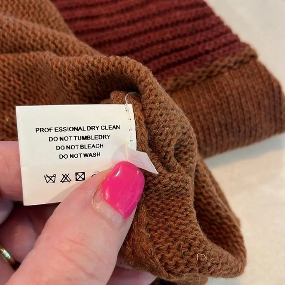 Here Imprint Womens Sweater Red Gold XL Color Block Round Neck Button Open Front - Picture 7 of 9